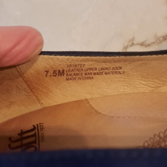 Sofft Blue Suede Shoes! - Picture 5 of 7